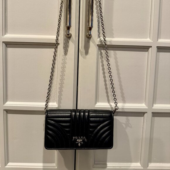 Prada Quilted Leather Clutch with Detachable Chain - Picture 3 of 16